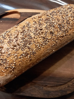 Una foto de 🍞 Pan integral con semillas 🍞