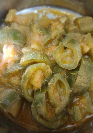பீர்க்கங்காய் குருமா(peerkangai kurma recipe in tamil) செய்முறை முக்கிய புகைப்படம்