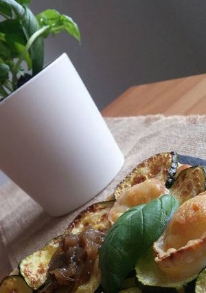 Foto principal de Coca de calabacín y queso de cabra