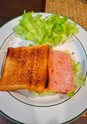 รูปของ แซนวิชแฮมชีส🥪