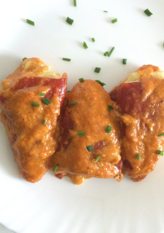 Una foto de Pimientos de piquillo rellenos de bacalao