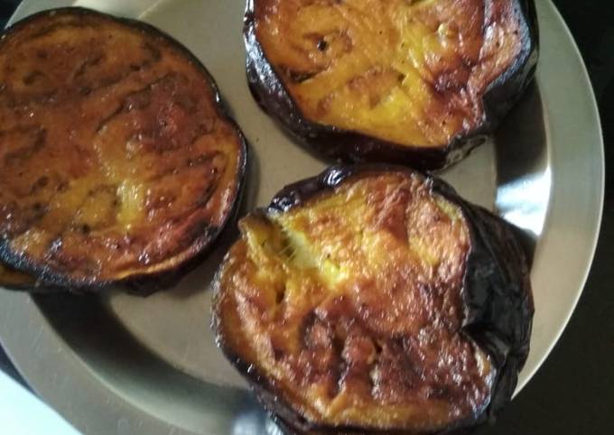 Brinjal sliced Recipe by Mihika mukherjee - Cookpad