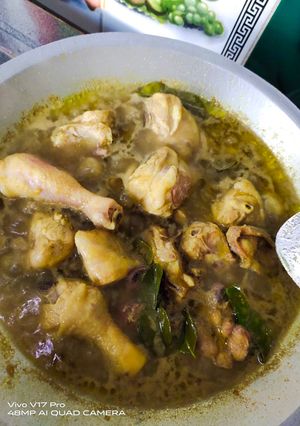 Foto resep Ungkep ayam bumbu kuning