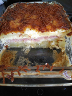 Una foto de Pastel de patata con queso y jamón York