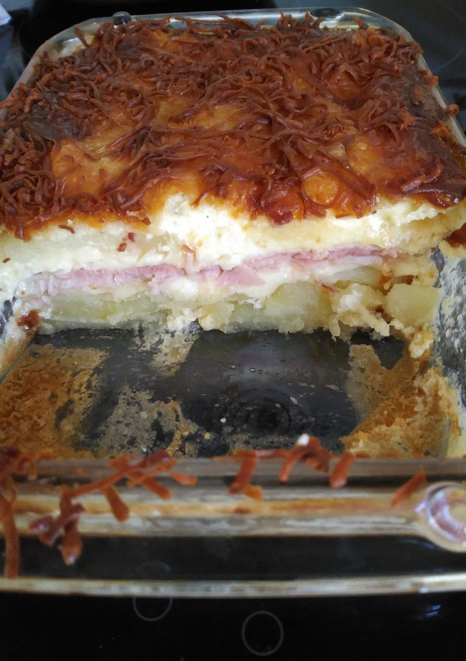Una foto de Pastel de patata con queso y jamón York