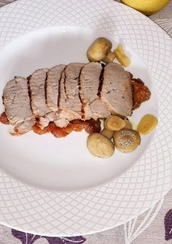 Una foto de Solomillo con crema de manzana