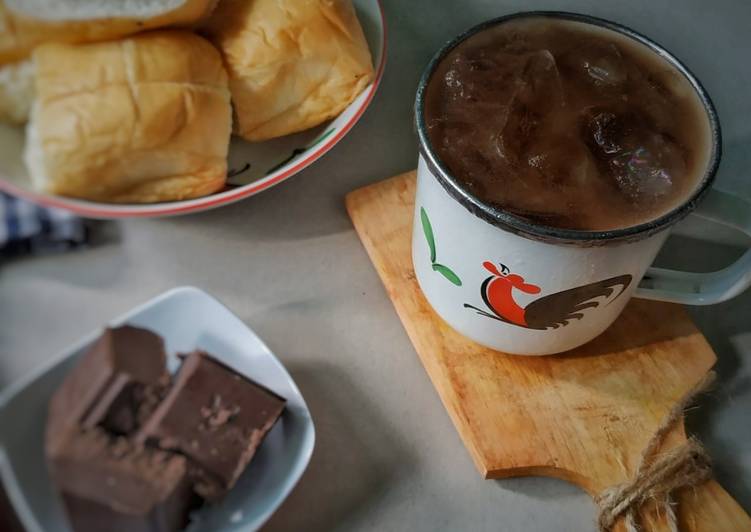 Langkah Mudah untuk Menyiapkan Es COKLAT Santan Creamy, Lezat