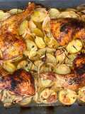 Pollo asado al vino y salsa de soja con patatas