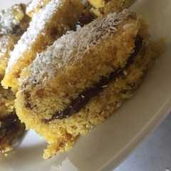 بسبوسه بحشوة كريمه الشوكولا-レシピのメイン写真