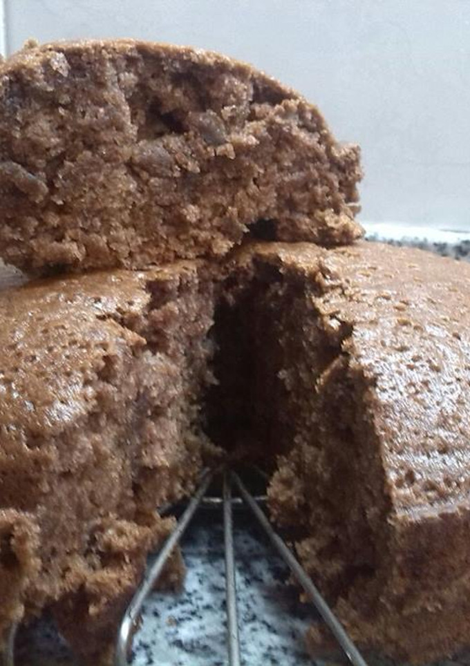 Una foto de Bizcochuelo de chocolate (sin huevo, sin manteca ni leche)