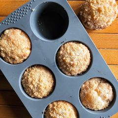 A picture of Apple Crumble Muffins.
