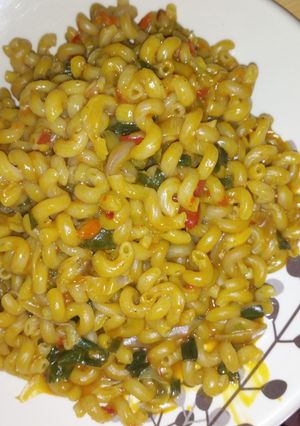 A picture of Fried macaroni.