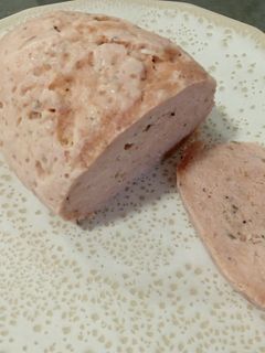 Una foto de Embutido trufado de pollo