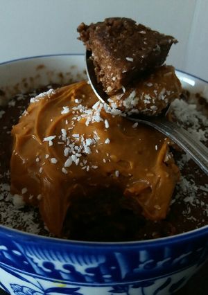 Una foto de Mug cake chocolate y coco