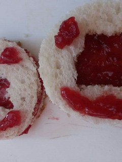 A picture of Bread jam teddy Sandwich.