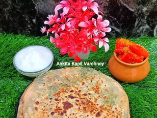 bathua paratha