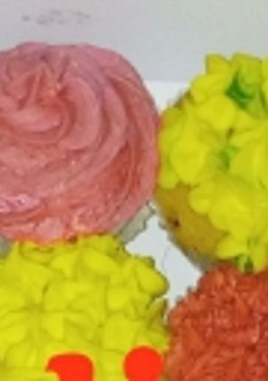 A picture of Vanilla cup cakes.