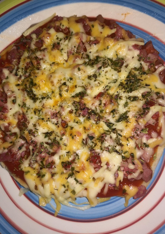 Una foto de Pizza con masa casera y fácil