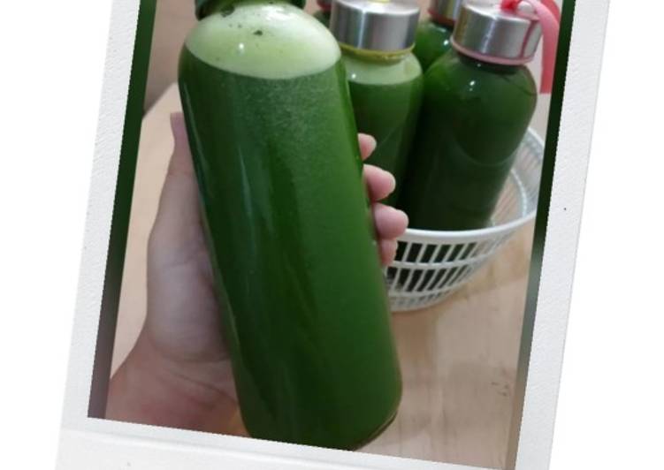 Bagaimana Menyiapkan Homemade Kale Pressed Juice (Jus Sayur tanpa ampas!), Enak