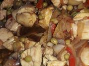 Una foto de pollo al vino