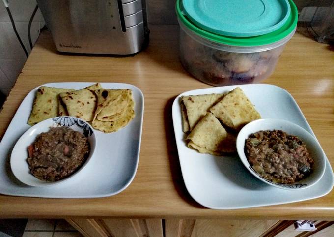 Soft Butter Roti served with Mince curry