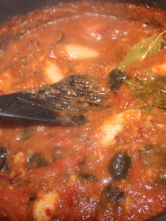Una foto de Chipirones con verduras