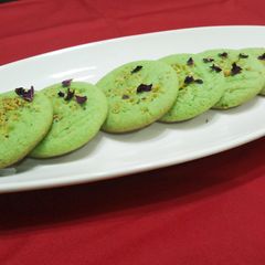 A picture of Pistachio Cookies.