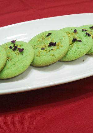 A picture of Pistachio Cookies.