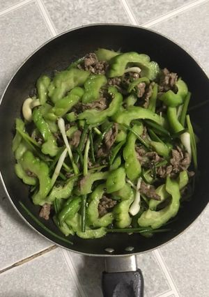 Hình của món Khổ qua xào thịt bò.