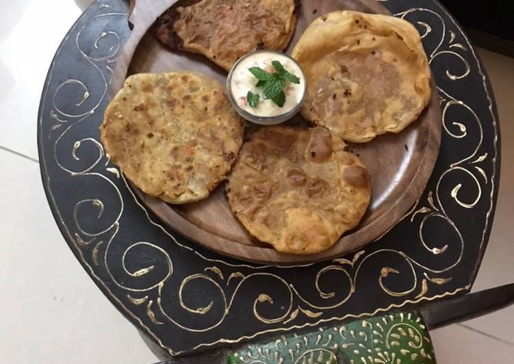 Recipe of Speedy Fish Paratha Machher Porota