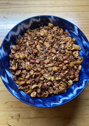 Una foto de Granola casera de frutos secos