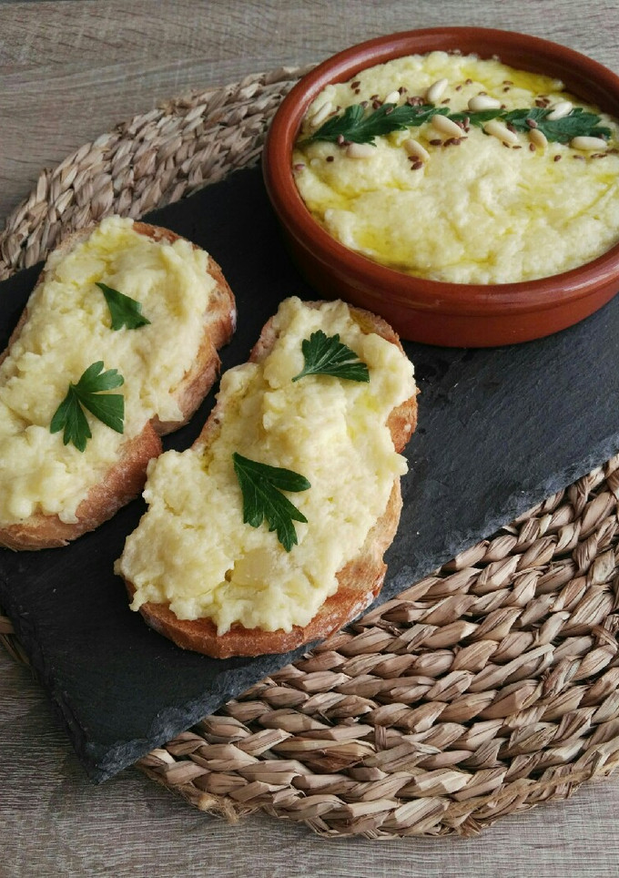 Una foto de Tostas de Ajoatao