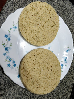 Una foto de Tostadas de pan de atún