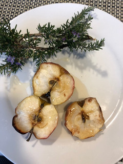 Una foto de “Postre de invierno" Manzanas al horno templadas