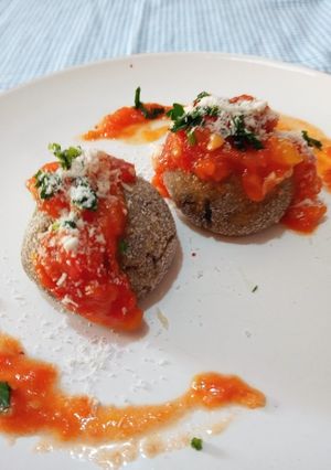 Una foto de Albóndigas de berenjena 🍆🍆