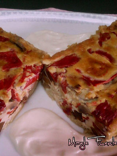 Una foto de Pastel de níscalos, champiñónes y piquillos