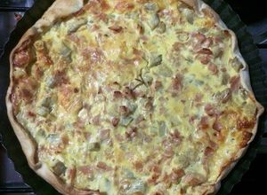 Una foto de Quiche de alcachofas y jamón
