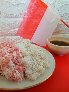 Foto resep Cenil Potong Merah Putih