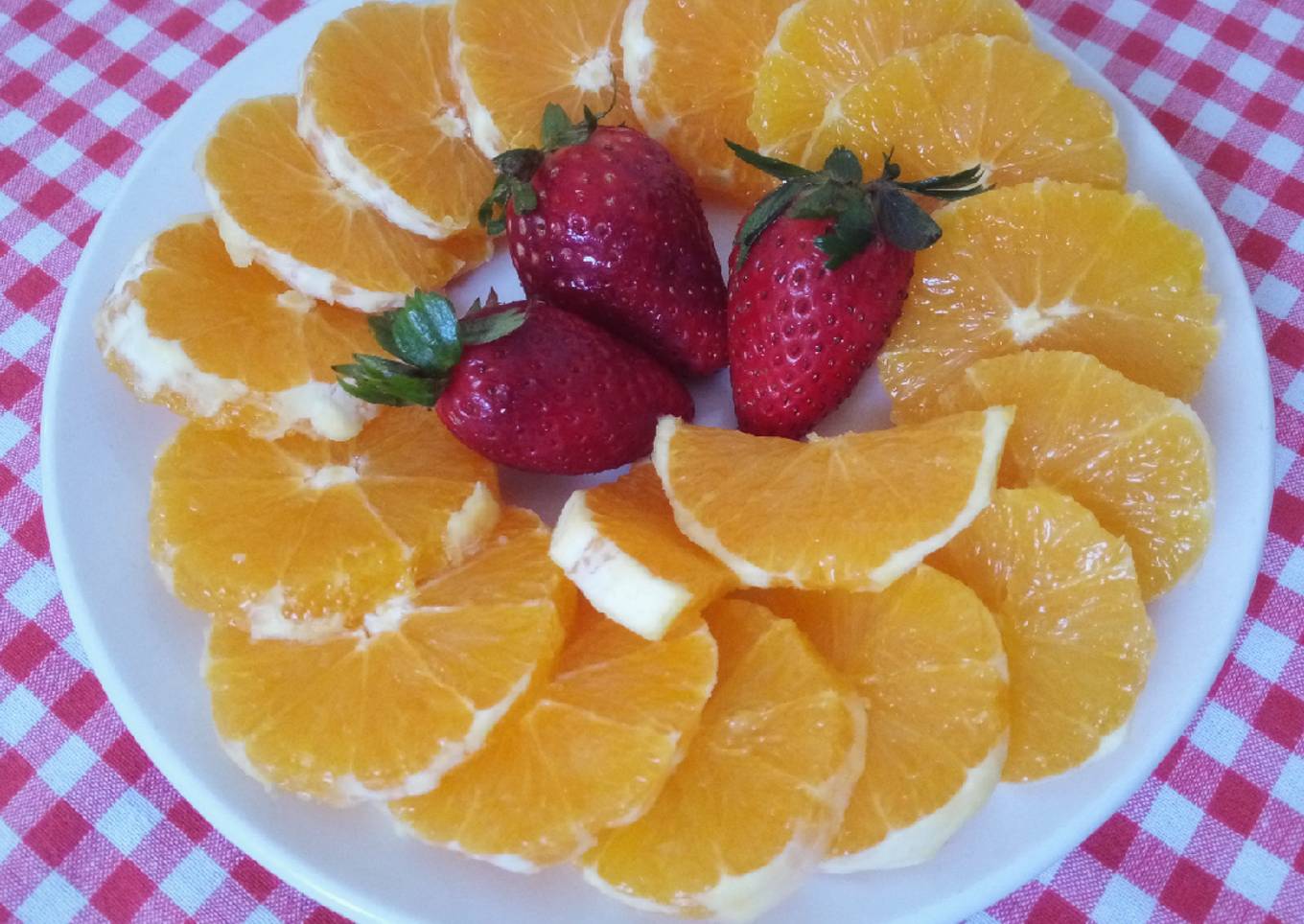 Recipe of Speedy Salade oranges fraises sans sucre ajouté 🍊🍓