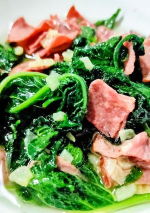 Foto resep Tumis Bayam dan Smoked Beef