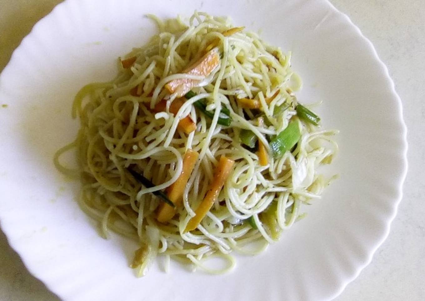 Veg cheese spaghetti