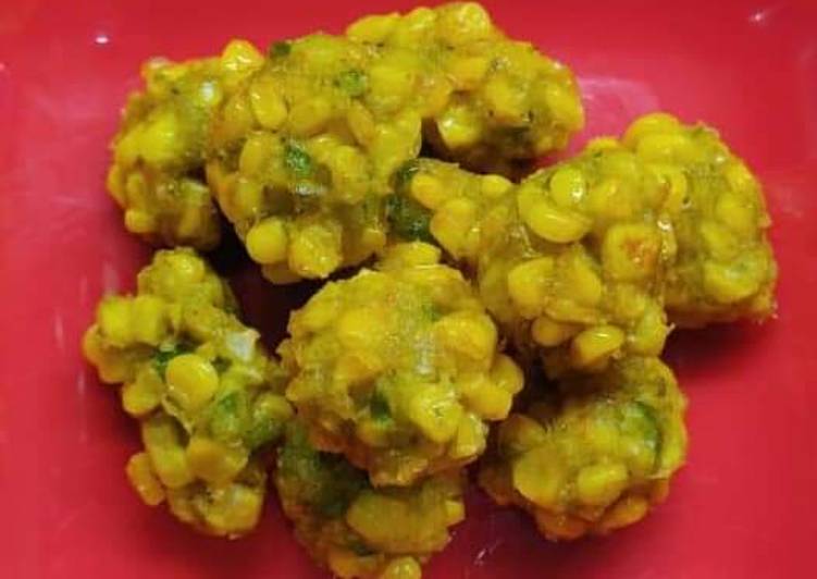 Recipe of Perfect Corn capsicum fritters