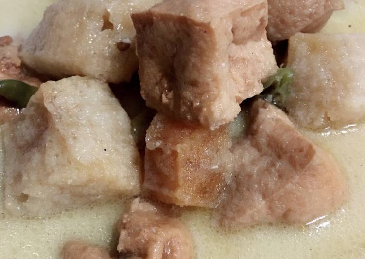 Bagaimana Menyiapkan Tahu Krecek Cabe ijo kuah santan Anti Gagal