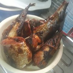 A picture of Fried fish.