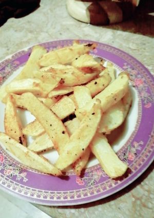 A picture of Potato wedges.