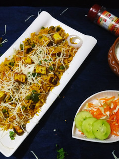 મટર પનીર પુલાવ (mutter paneer pulao recipe in Gujarati) રેસીપી મુખ્ય ફોટો