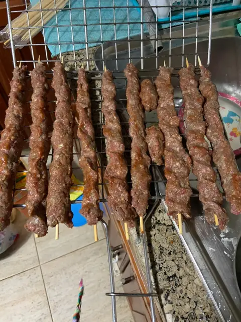 Kofta on a bed of broccoli Recipe by skunkmonkey101 - Cookpad Kofta on a bed of broccoli Recipe by skunkmonkey101
