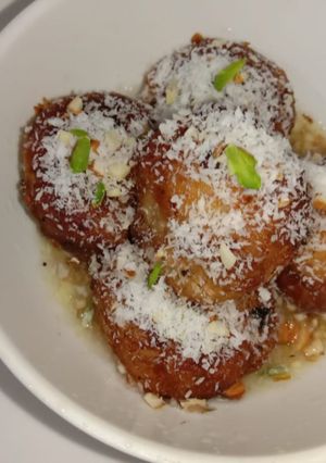 A picture of Paneer sweet balls.