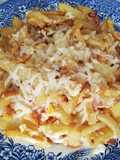 Patatas Foster con huevo, bacon y queso