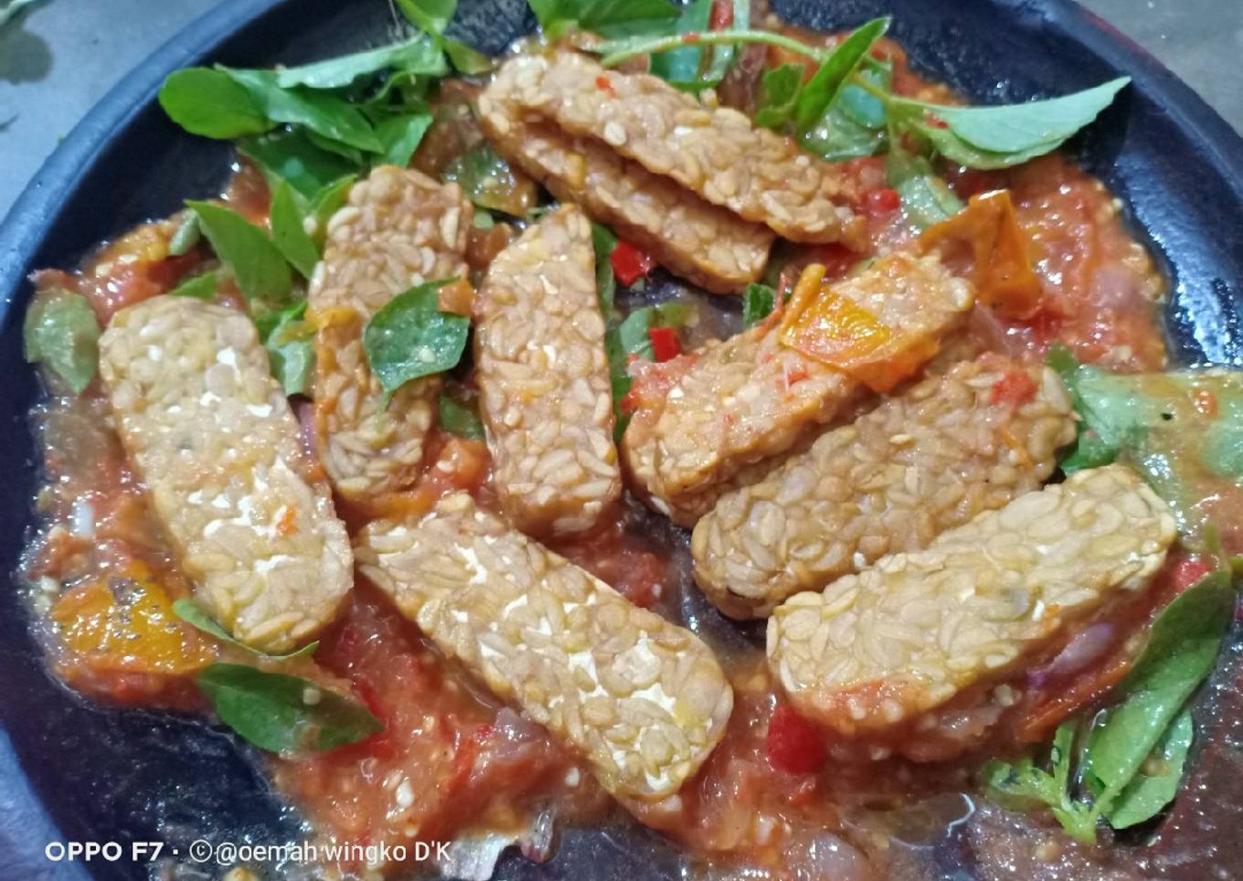 Tempe penyet kemangi